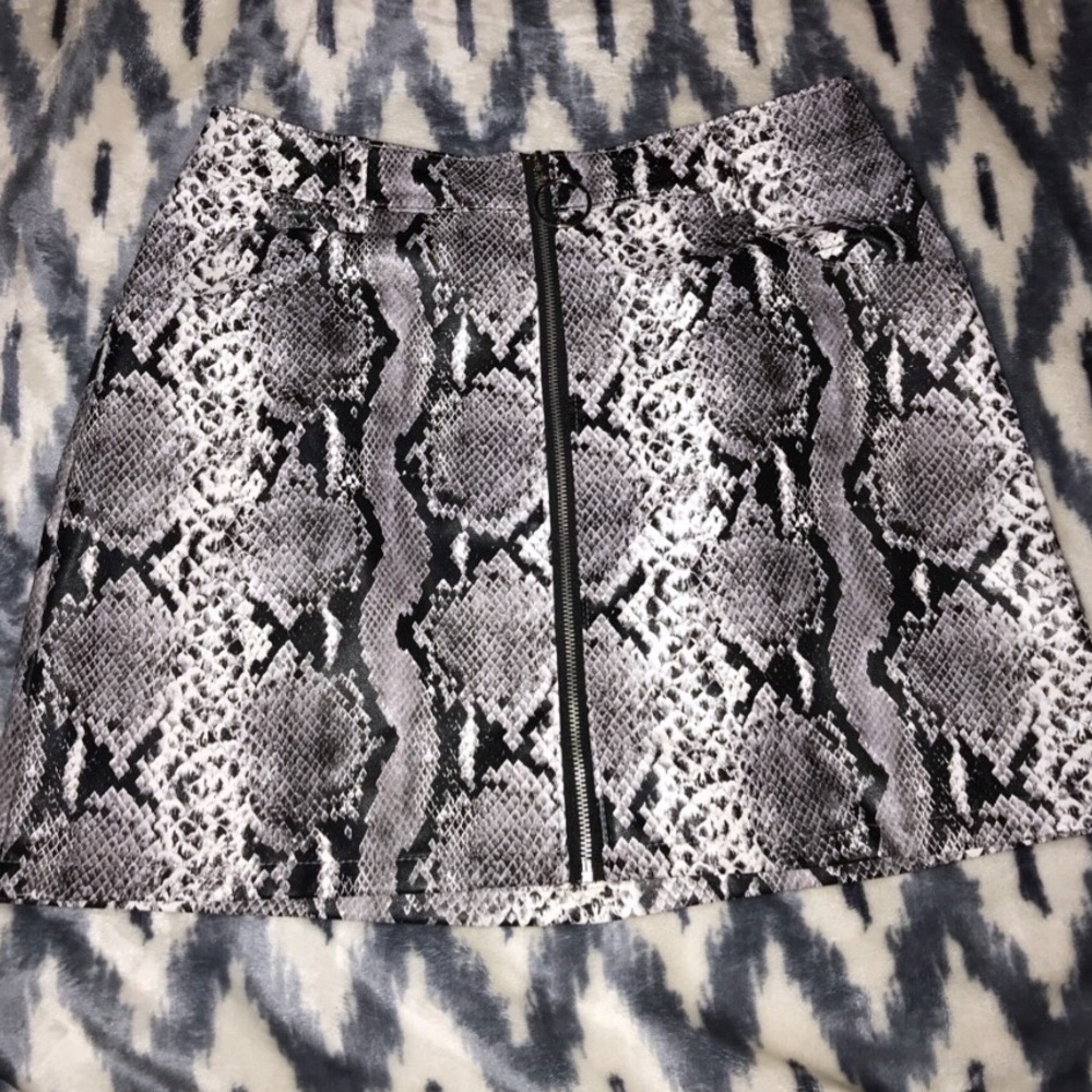 Snake skin boutique skirt